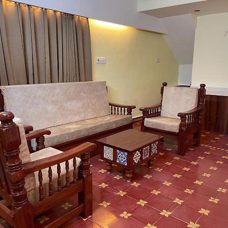 Viswa Residency Srirangam - Heritage Rooms Tiruchirappalli エクステリア 写真