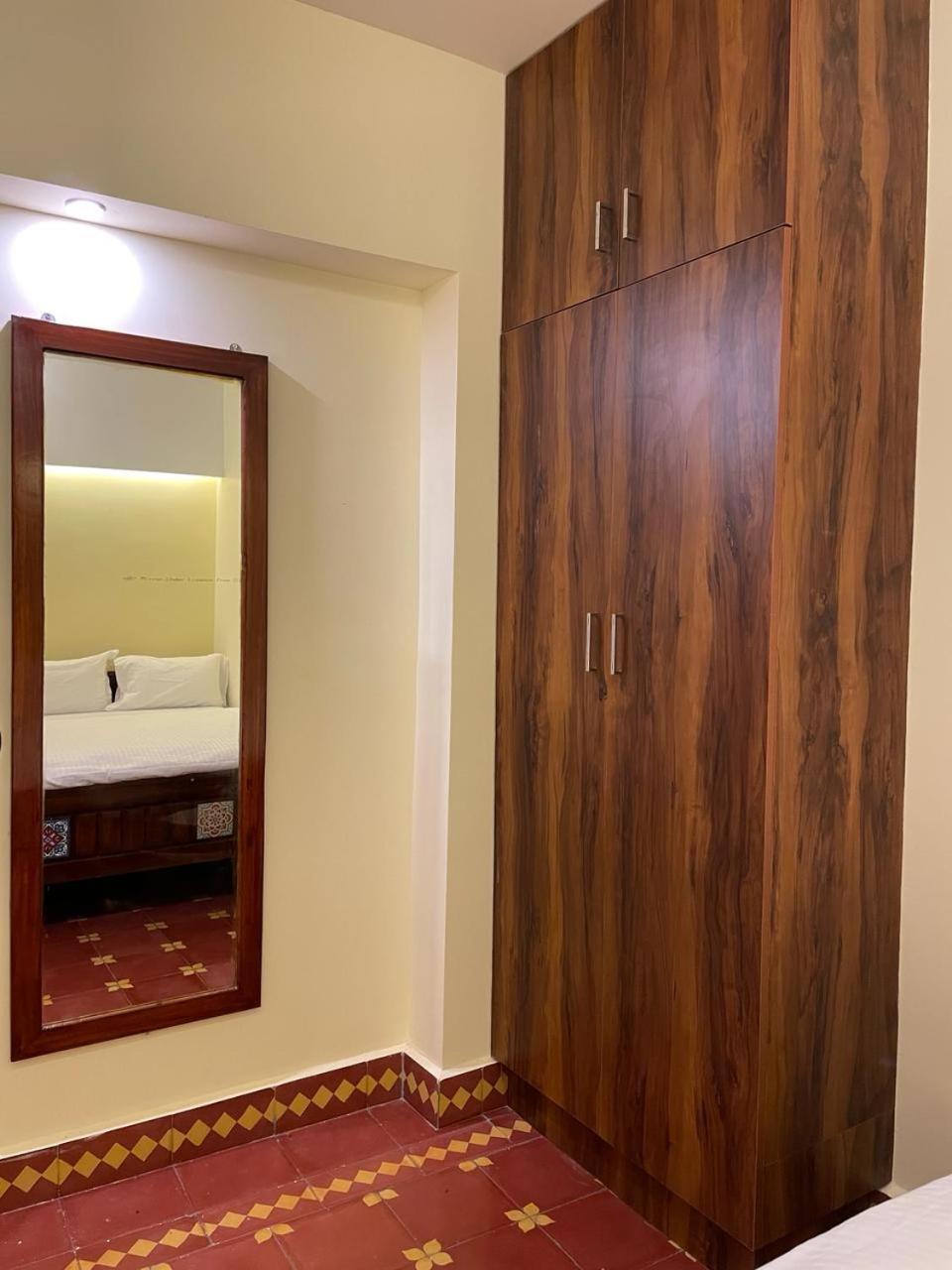 Viswa Residency Srirangam - Heritage Rooms Tiruchirappalli エクステリア 写真