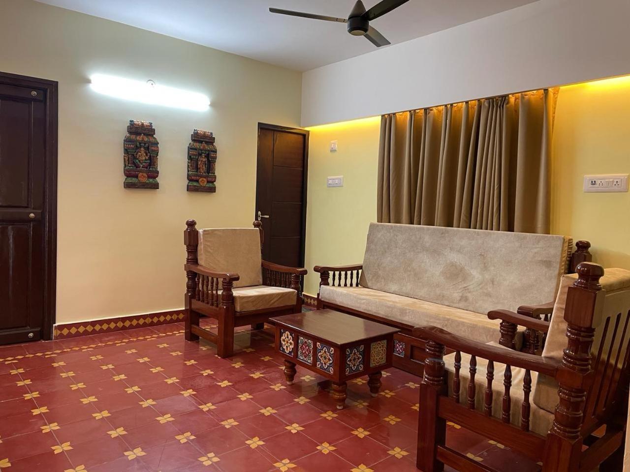 Viswa Residency Srirangam - Heritage Rooms Tiruchirappalli エクステリア 写真